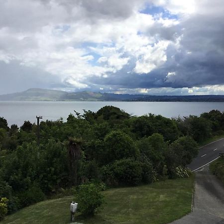 Spectacular Lake Views Rotorua Exterior photo